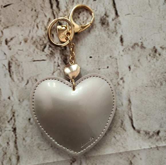 LindieSs Princess Crystal Heart Bagcharm Keychain - Picture 3 of 6